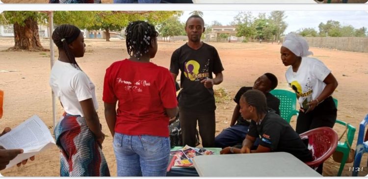 𝗙𝗲𝗶𝗿𝗮 𝗝𝘂𝗿í𝗱𝗶𝗰𝗮 𝗲𝗺 𝗡𝗮𝗺𝘂𝗻𝗼 𝗮𝗽𝗿𝗼𝘅𝗶𝗺𝗮 𝗰𝗼𝗺𝘂𝗻𝗶𝗱𝗮𝗱𝗲 𝗱𝗲 𝘀𝗲𝗿𝘃𝗶ç𝗼𝘀 𝗲𝘀𝘀𝗲𝗻𝗰𝗶𝗮𝗶𝘀