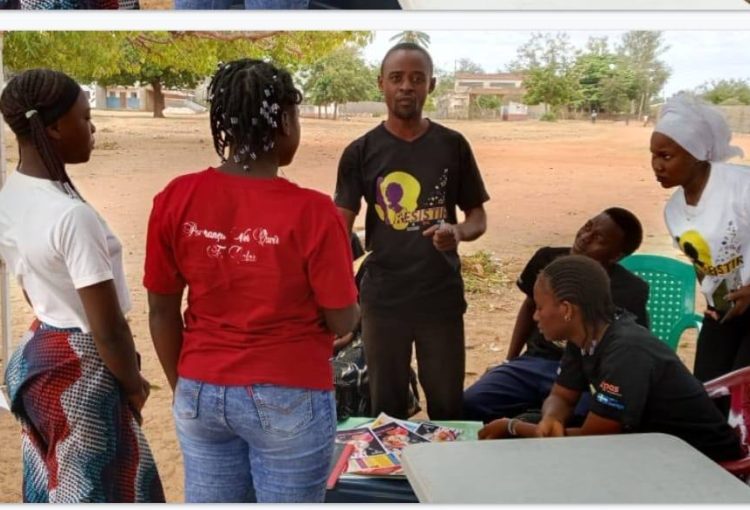 𝗙𝗲𝗶𝗿𝗮 𝗝𝘂𝗿í𝗱𝗶𝗰𝗮 𝗲𝗺 𝗡𝗮𝗺𝘂𝗻𝗼 𝗮𝗽𝗿𝗼𝘅𝗶𝗺𝗮 𝗰𝗼𝗺𝘂𝗻𝗶𝗱𝗮𝗱𝗲 𝗱𝗲 𝘀𝗲𝗿𝘃𝗶ç𝗼𝘀 𝗲𝘀𝘀𝗲𝗻𝗰𝗶𝗮𝗶𝘀